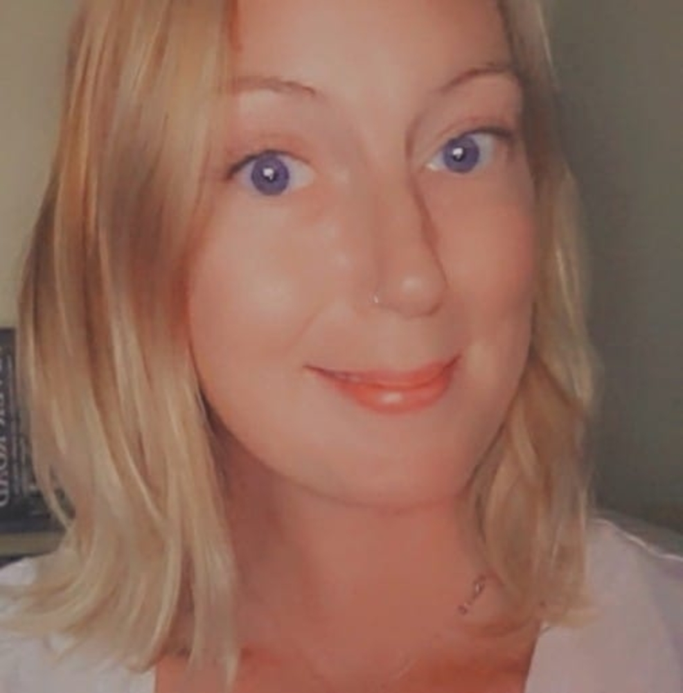 Meet your Posher, Kara